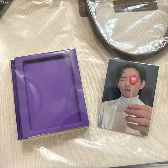 BTS MERCH BOX 17 Layover V Taehyung ARMY Official Membership Pack Full Set - Picture 10 of 15